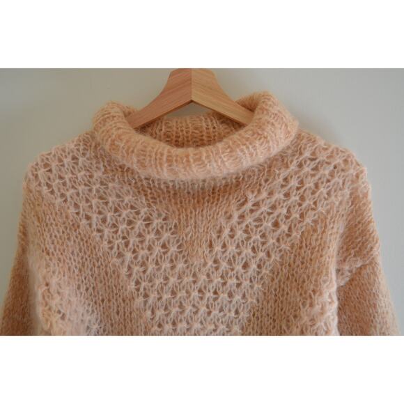 Vintage Italian Mohair Knit Sweater Size Medium - Picture 4 of 7